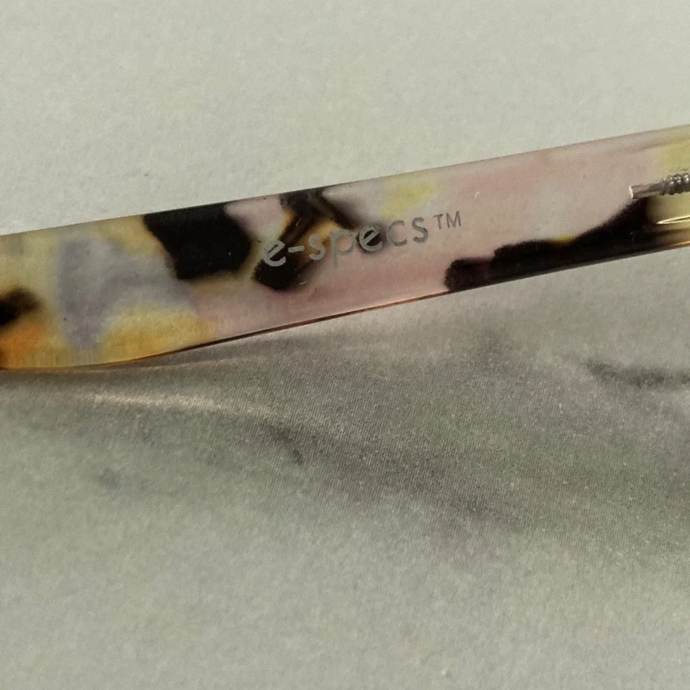 Tortoise Shell Pattern Glasses - Picture 14 of 16